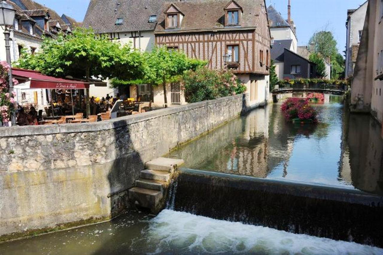 Studio Cosy A Montargis 13 M² Parking Inclus ภายนอก รูปภาพ